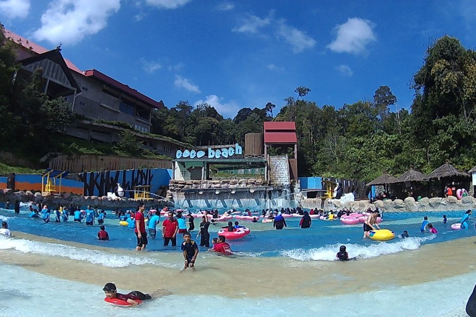 Bukit Gambang Water Park